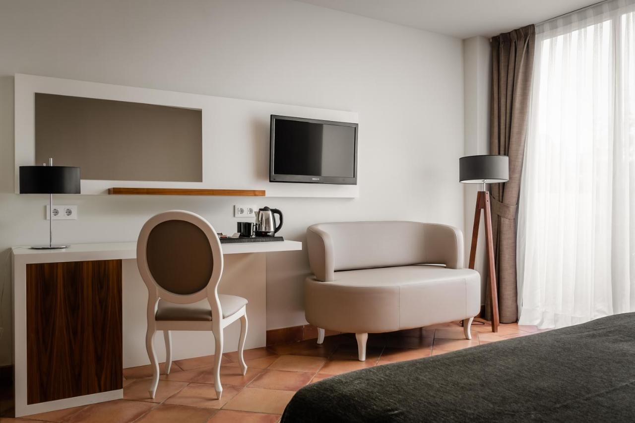 Hotel Torremirona Golf & Spa Navata Zewnętrze zdjęcie