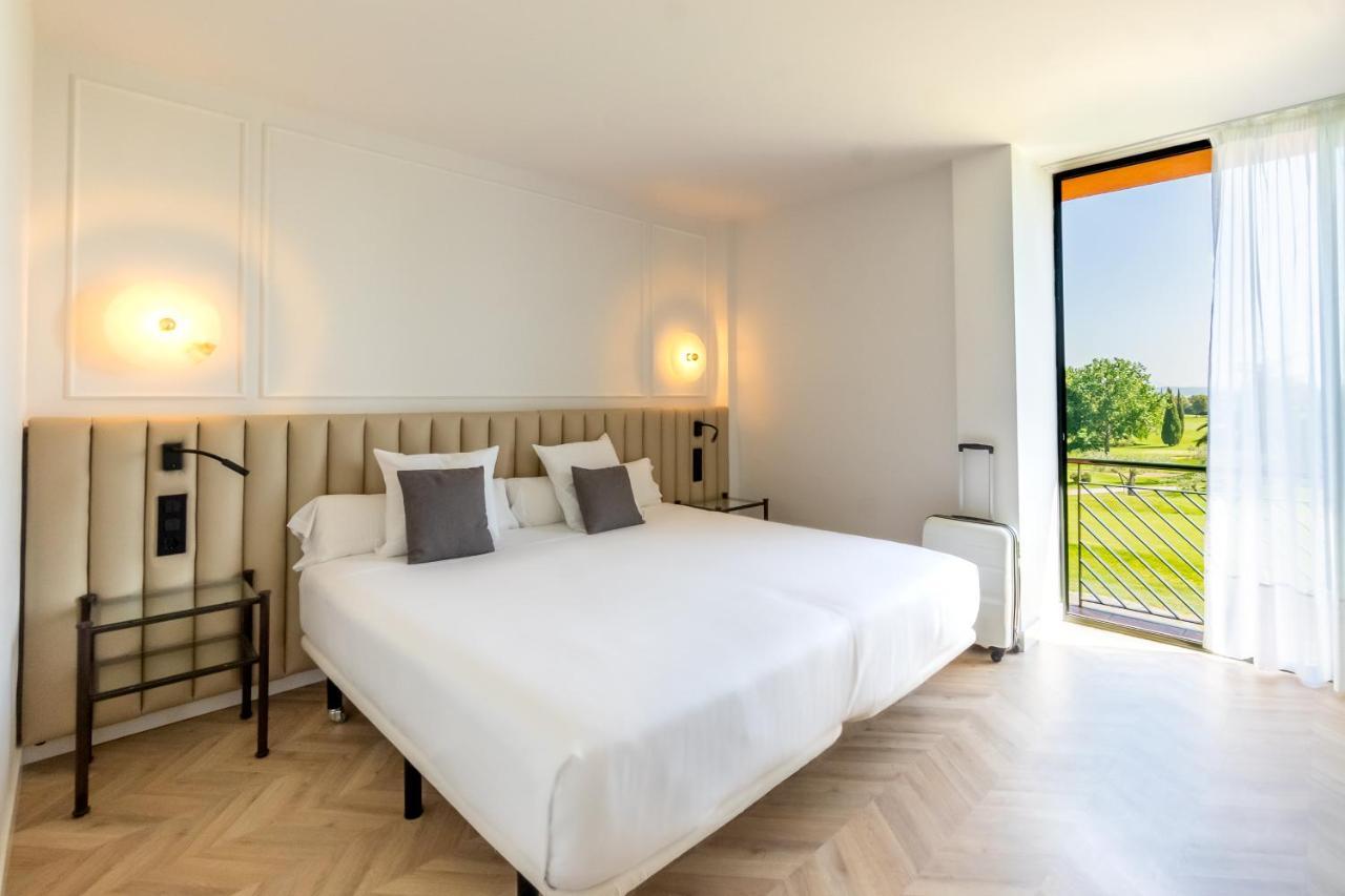 Hotel Torremirona Golf & Spa Navata Zewnętrze zdjęcie