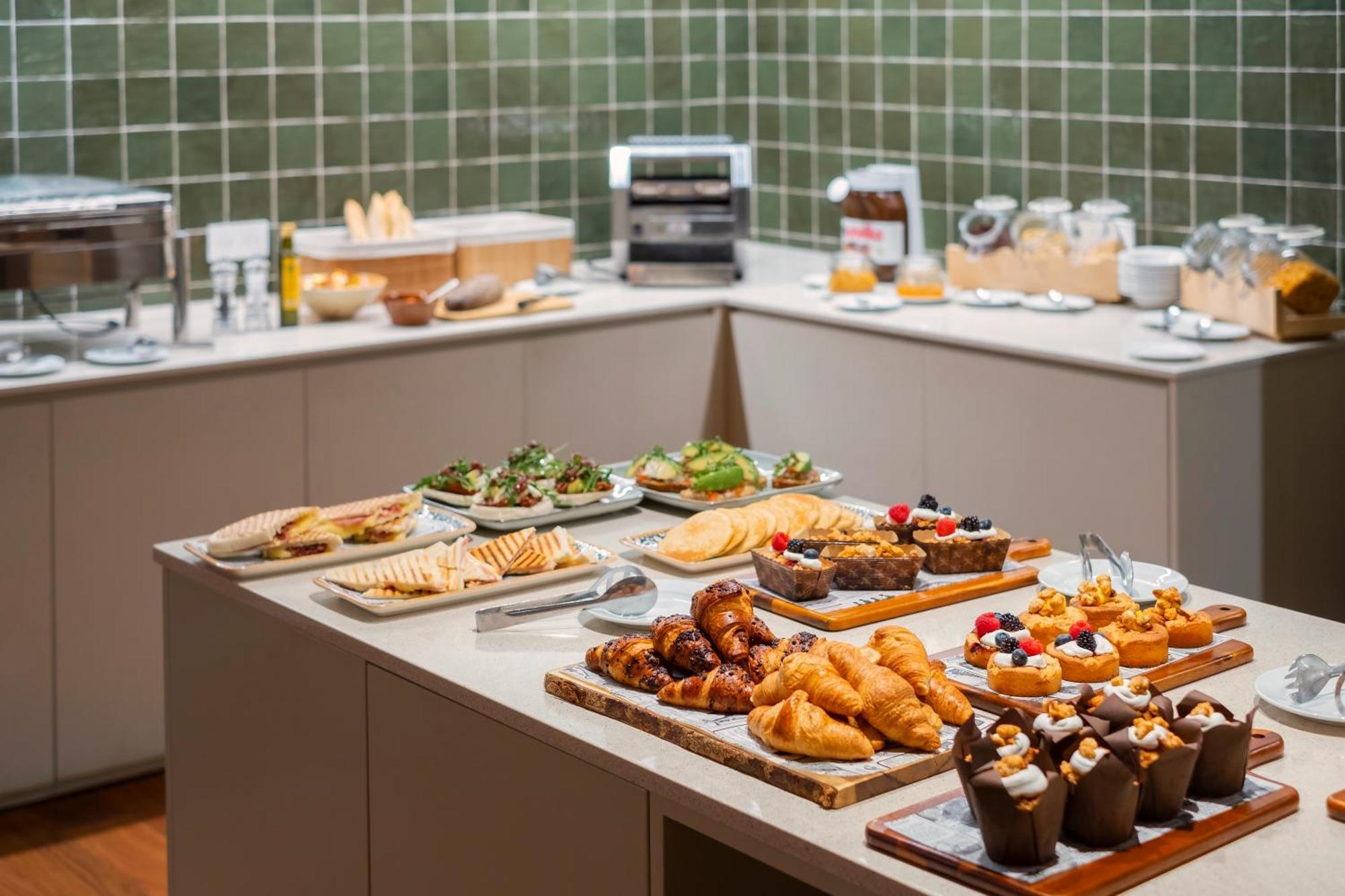Hotel Torremirona Golf & Spa Navata Zewnętrze zdjęcie